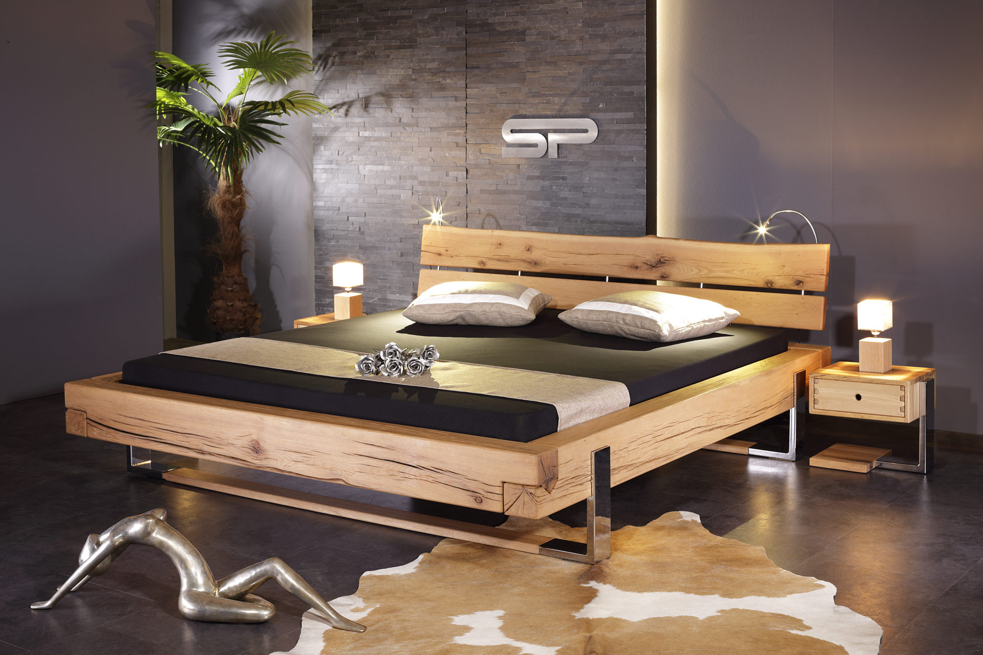 Bett_Kufen-Balken-Bett_001.jpg
